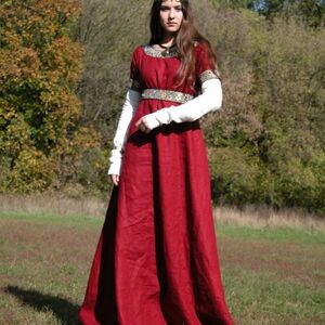 Mittelalter Kleidung Dame aus Franken Tunika und Kleid