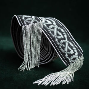 Breiter keltischer Stoffgürtel mit Perlenfransen