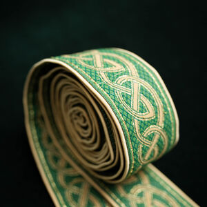 Breiter keltischer Stoffgürtel mit Perlenfransen