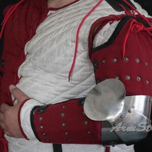 Brigantine Für Arme Mit Ellbogenkacheln Aus Stahl