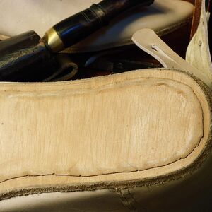 Calcei: Edle Römische Handgefertigte Weisse Lederschuhe