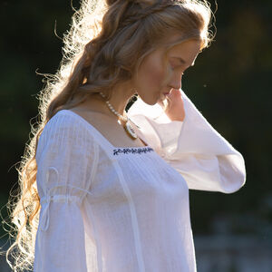 Damenkostüm „Renaissance-Erinnerungen“ mit Kleid, Hemd, Schürze und Haube