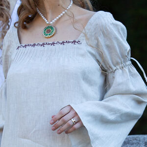 Damenkostüm „Renaissance-Erinnerungen“ mit Kleid, Hemd, Schürze und Haube