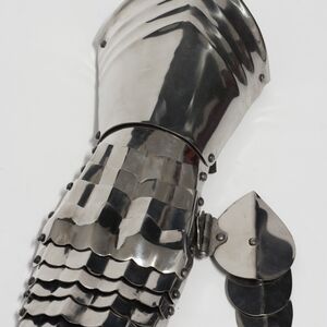 Gotische Panzerhandschuhe