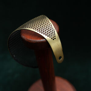 Hochleistungsfähige Parierstange für Säbel mit Perforation von ArmStreet