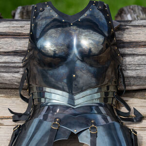 Kürass aus geschwärztem Federstahl „Dunkler Stern”