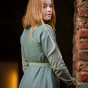 Kurzes Überkleid aus Leinen mit Stickereien und Akzenten „Ilse die Helle“