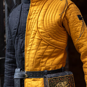 Ledertasche mit emaillierter Messing-Kunstplatte „Bär“