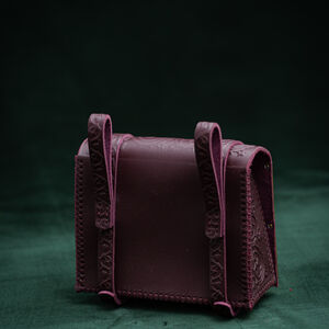 Ledertasche mit emaillierter Messing-Kunstplatte „Bär“