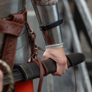 Leichte Armschienen aus Federstahl mit integrierten Ellbogenkacheln „Heckenritter” für WMA Harnischfechten