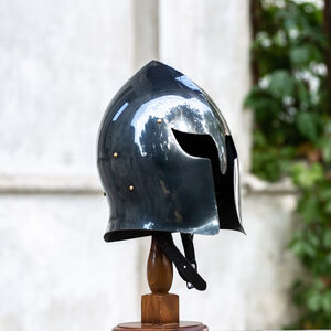 Leichter Fantasy Barbute Helm aus geschwärztem Stahl