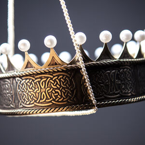 Mittelalter Messingkrone mit Perlen