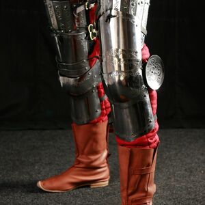Mittelalter Beinschutz mit geätztem Muster