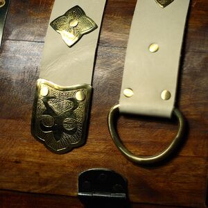 Mittelalter Gürtel Aus Milchweißem Leder