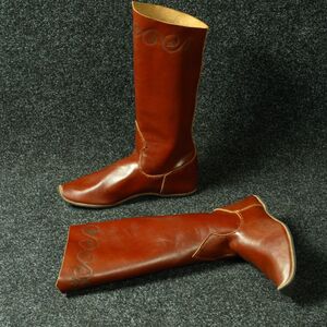 Handgefertigte Klassische Mittelalter Stiefel Mit Muster