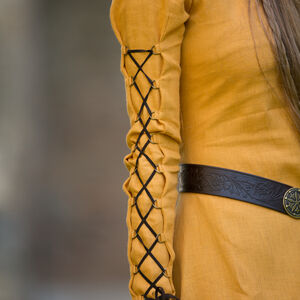 Mittelalter Kleid aus gelbem Leinen