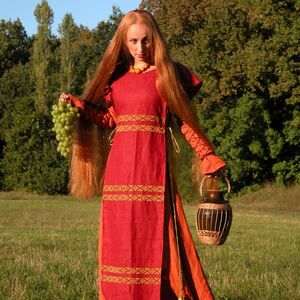 MITTELALTERLICHES KLEID UND SURCOAT „ROTHAARIGE ELISE“. 