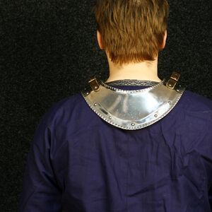 Mittelalter Kragen Mit Geschnittenen Kanten