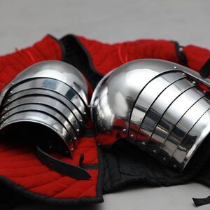 Mittelalter Schulterstücke aus Stahl