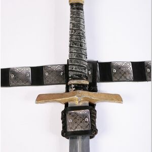 Mittelalter Schwertscheide mit geätzten Akzenten