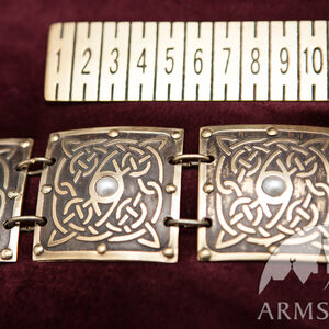 Sale: Geätzter Frauengürtel aus Messing „Die Akkolade“