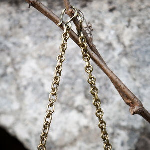 Sale: Messingspiegel „Schlüsselhalterin“ | Emaillemuster | Messing hat eine Patina