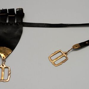 Sale: Mittelalter Schwertfrosch aus Leder mit Gegenriemen | Schwarzes Leder | Maßanfertigung