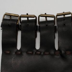 Sale: Mittelalter Schwertfrosch aus Leder mit Gegenriemen | Schwarzes Leder | Maßanfertigung