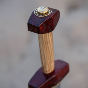 Sale: Römisches dekoratives Gladius mit Scheide „Cassius” | Messing hat sich verdunkelt