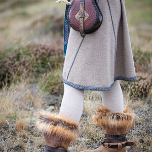 Sale: Wikinger Geprägte Ledertasche „Hilda die Stolze“ | Sirupbraunes Leder