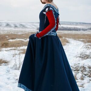 Verbilligtes Mittelalter Kleid „Rote Ärmel“