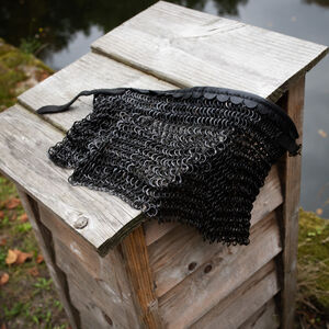 Vernieteter Kettenhemd-Standardkragen mit Lederakzenten „Söldner“