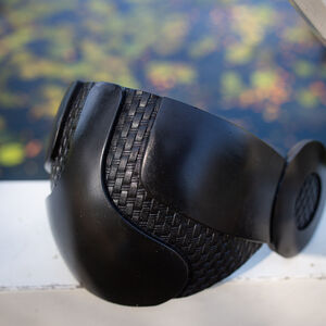 Verstärkter Knieschutz aus strukturiertem Kunststoff „Futura Schwarz“ für HEMA, WMA