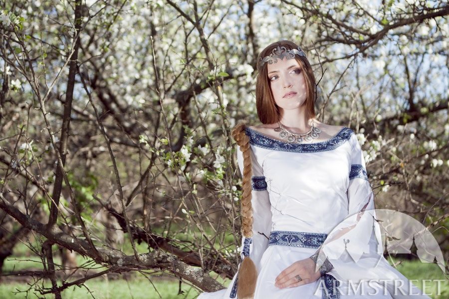 Mittelalter Fantasie Hochzeitskleid "Schwan"