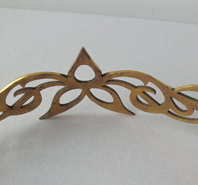 Sale: Mittelalter Messingkrone „Dreiblatt“
