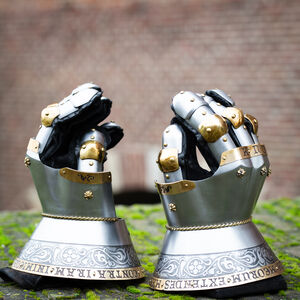 Medieval finger gauntlets