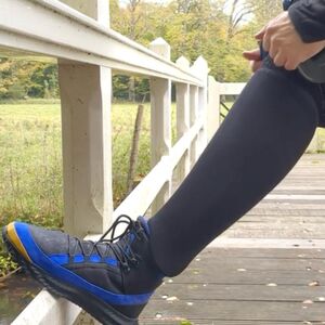 Black cotton knit HEMA fencing socks  Source: https://armstreet.com/store/medieval-clothing/black-cotton-knit-one-size-everyday-swordplay-hema-fencing-socks